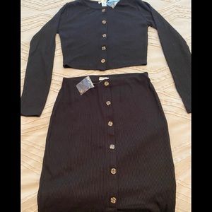 Black crop top skirt set